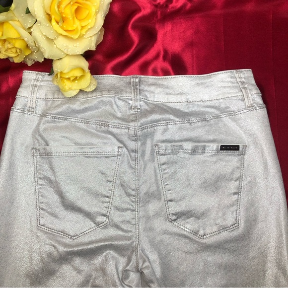 White House Black Market (WHBM) Low Rise Coated Skinny Ankle Jean Silver - Picture 7 of 9